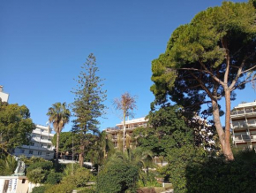 Bilocale lungomare con piscina